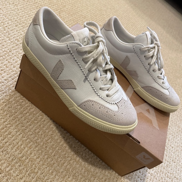 Veja volley women’s leather shoes - Picture 7 of 7